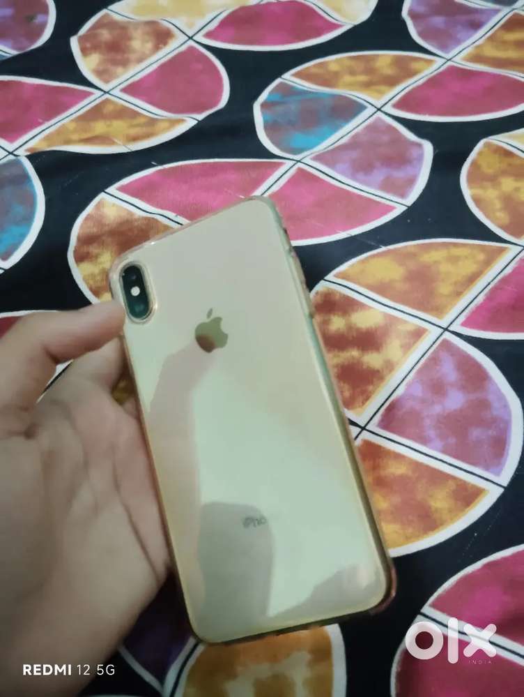 Iphne xs max in good condition
