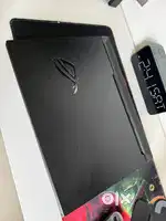 Selling out my high end ROG gaming laptop-best(scratchess) condition