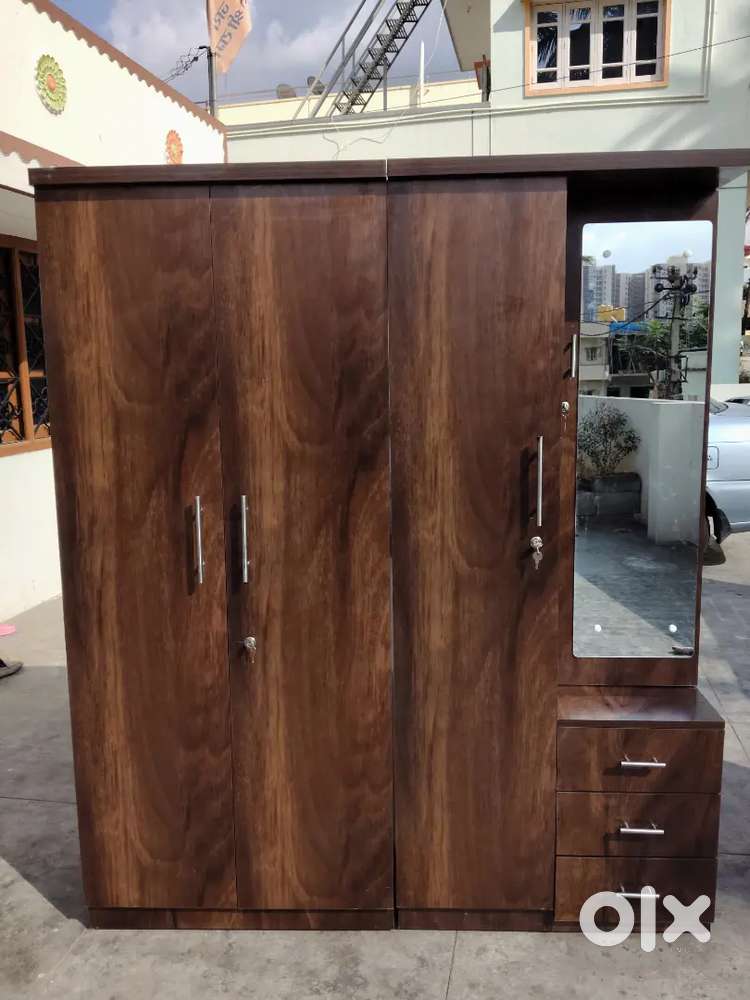 Brand new 4 door(2+2) wardrobe