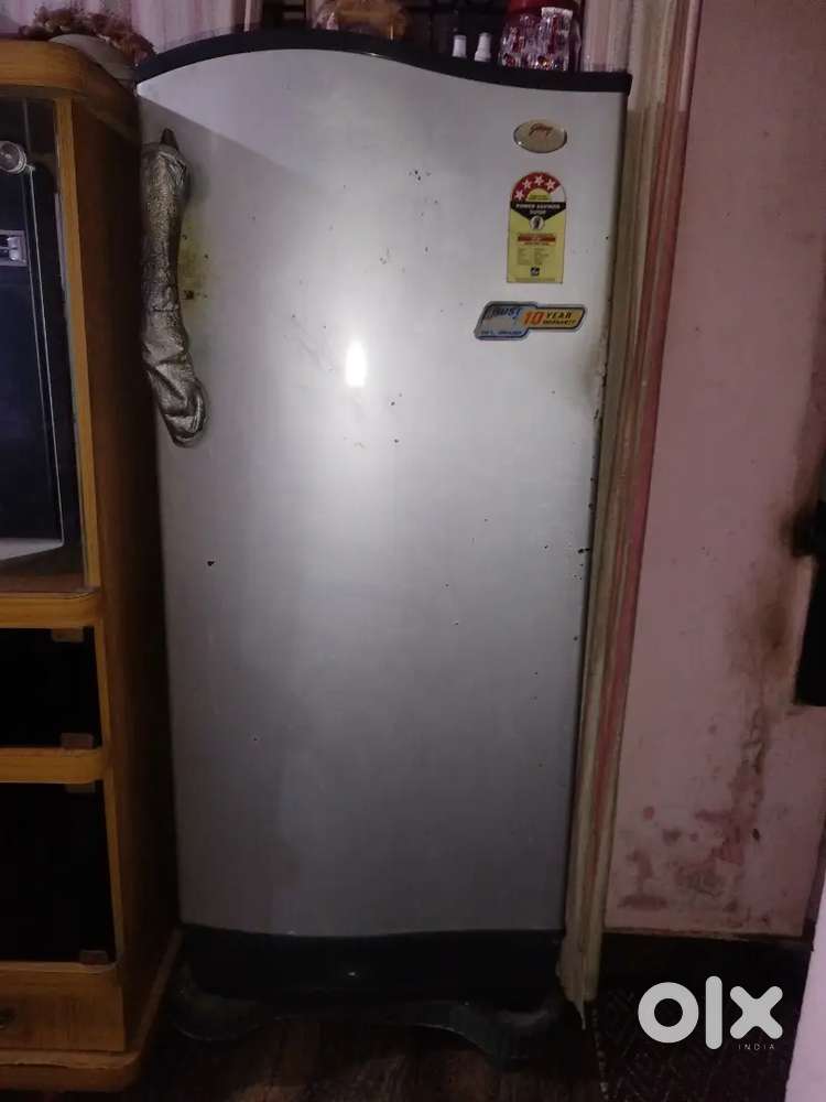 FRIDGE GODREJ