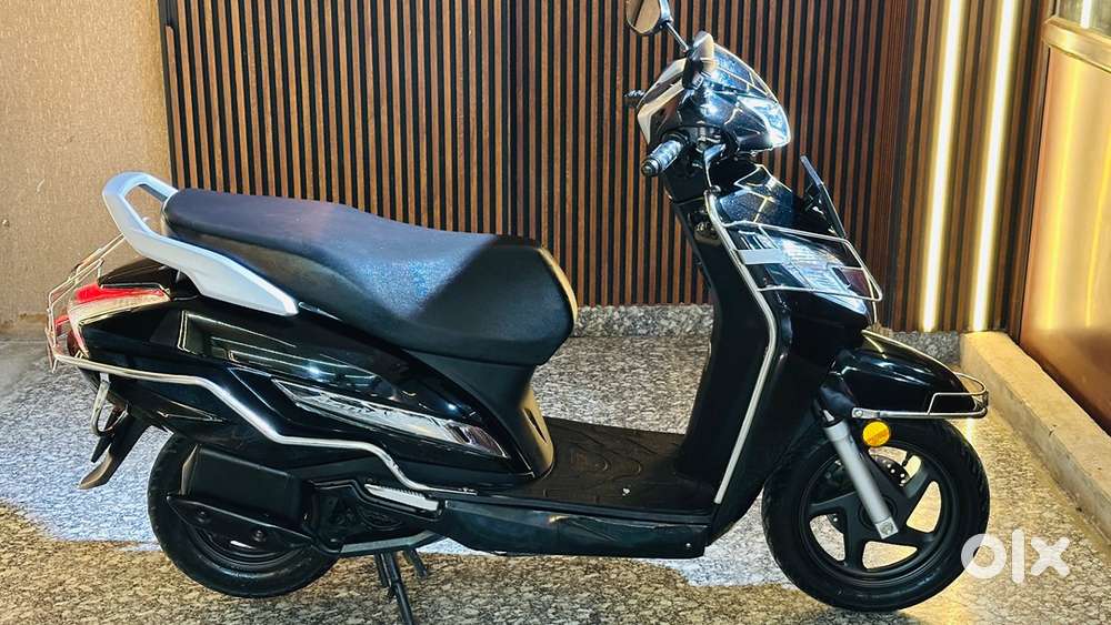 HONDA ACTIVA 125 2024 MODEL IS IN MINT CONDITION.