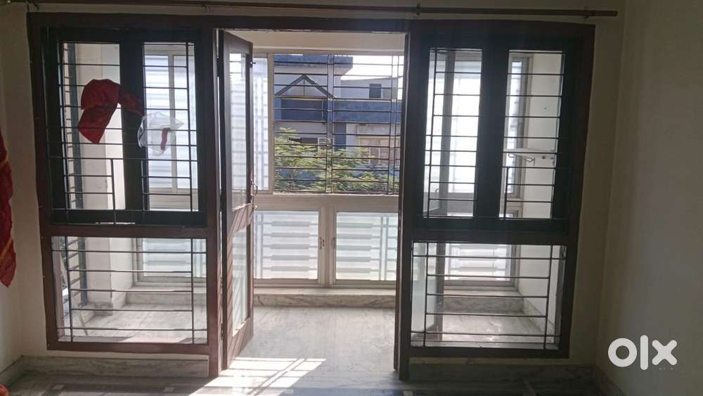 Second hand house hold