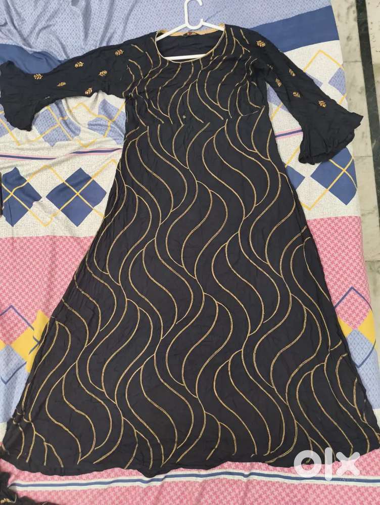 Gown black