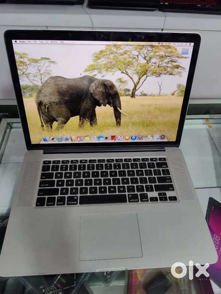 i7 Mac book pro(2014) 16gb ram, 512 ssd, 16 scren retina,good battery