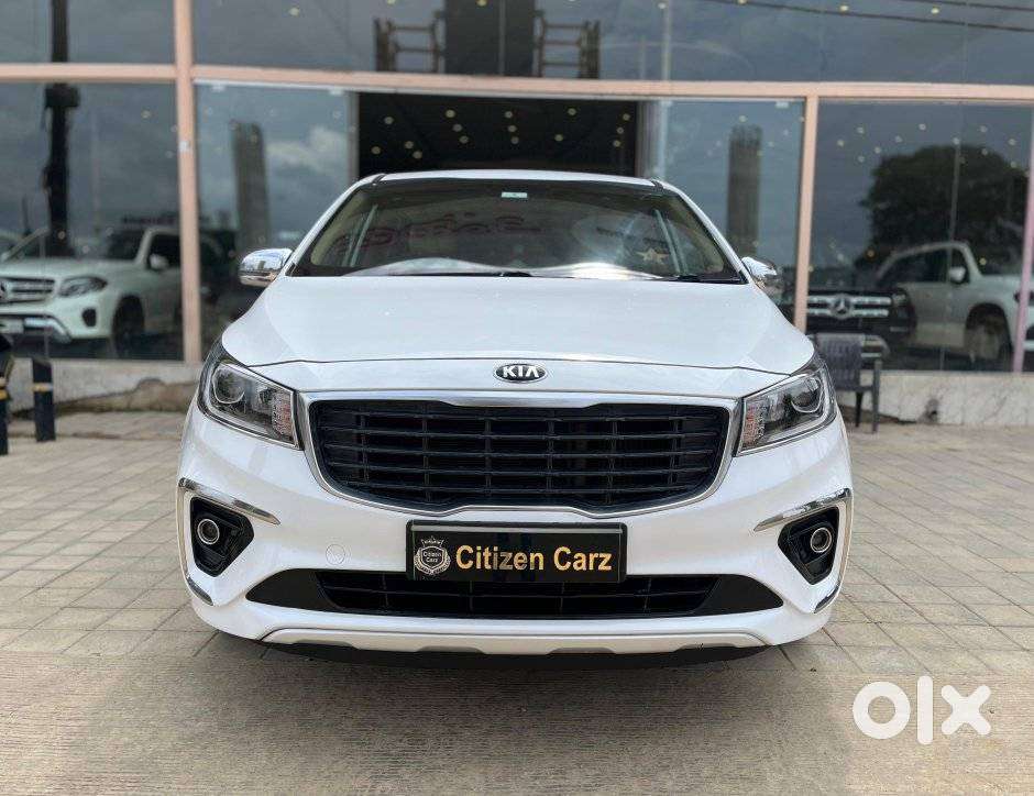 Kia Carnival Premium, 2021, Diesel