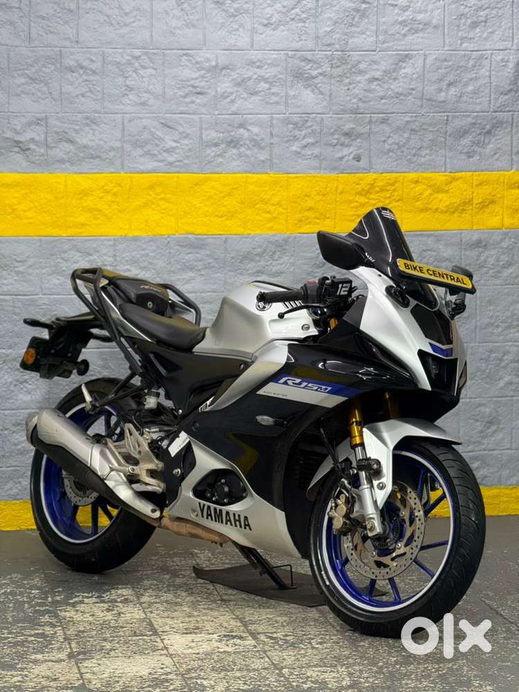 YAMAHA R15 V4 M
