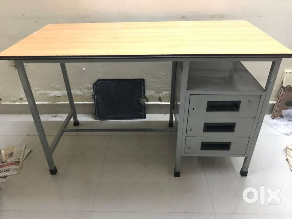 Combo Used 2 tables - 1 study and 1 table