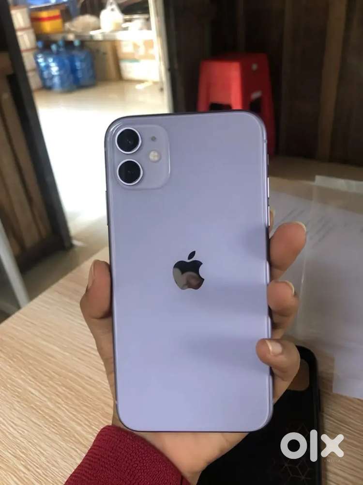 I phone 11 128 gb ok phone ha ek dam