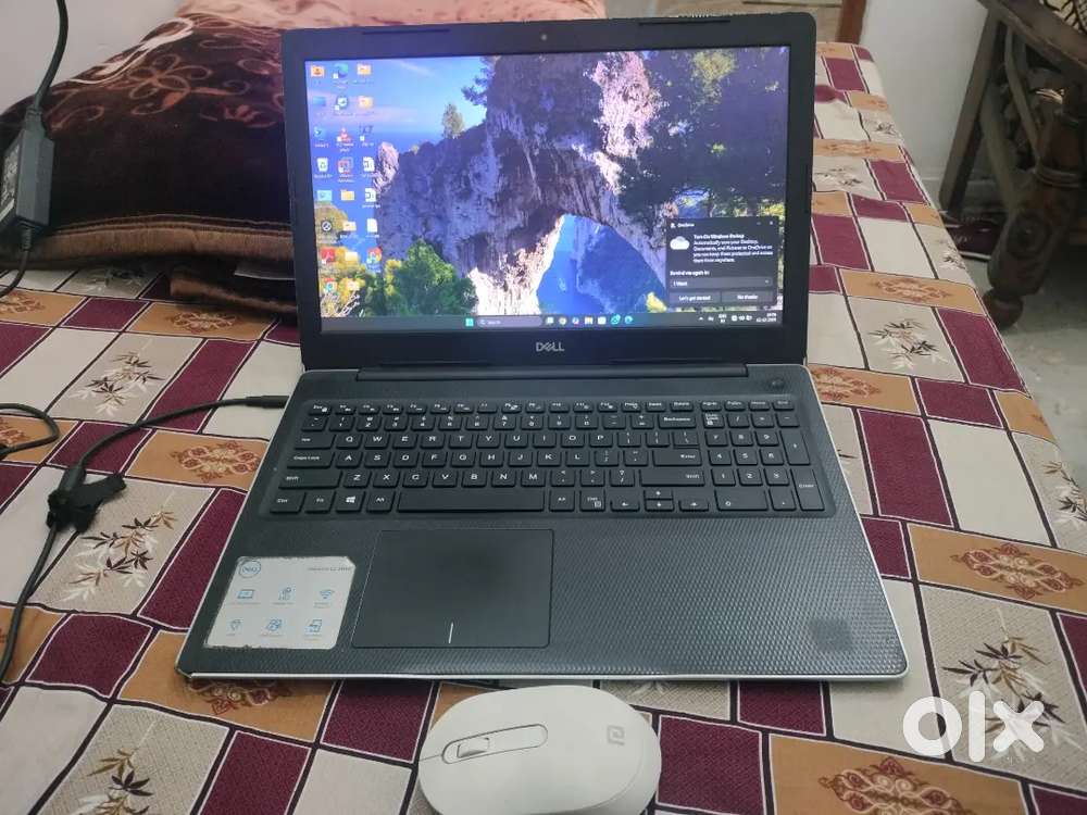 Dell Inspiron Intel I3 core woth Portronics wireless mouse