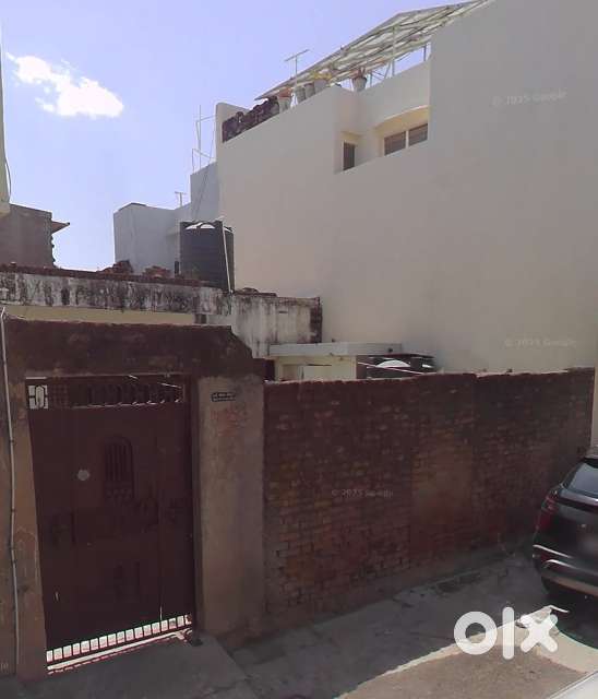 પાડવા લાયક મોકાનુ  મકાન વેચવાનું છે