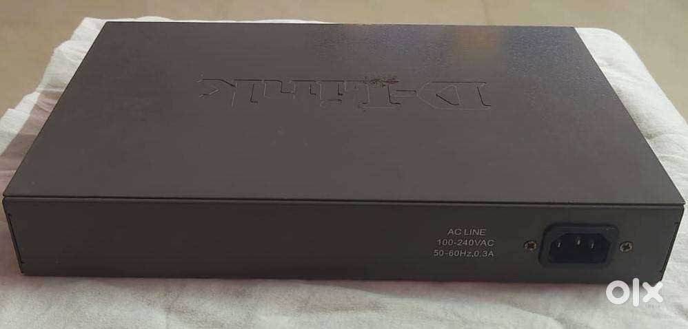 D-Link 24 Port fast ethernet desktop switch with power cable