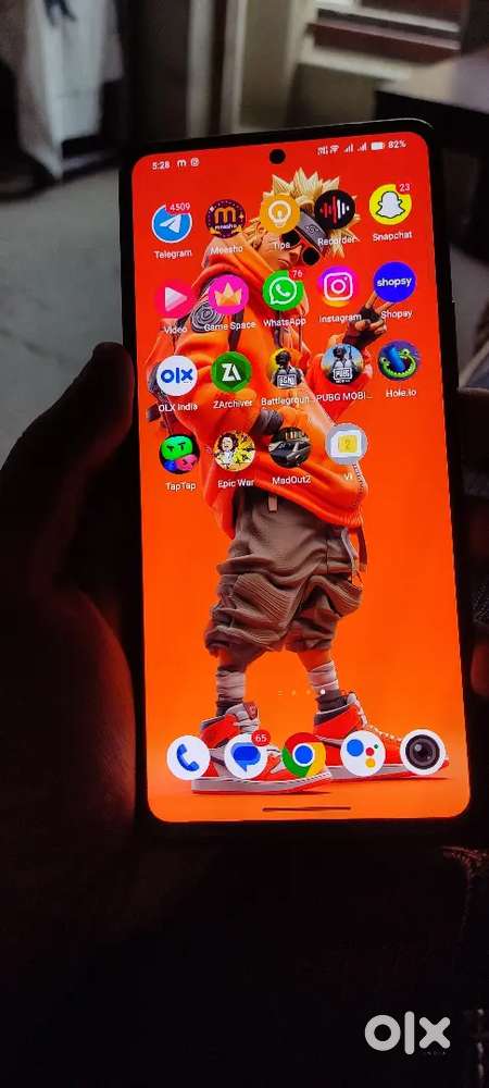 kisi kai pass i phone 11 h toh sms kro