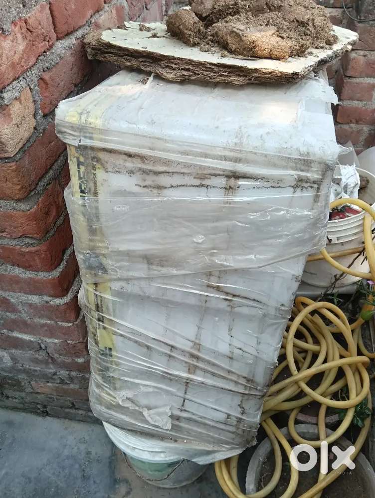 Water tank 300ltr unuse tank