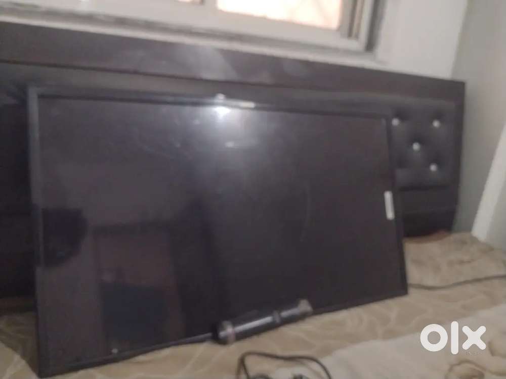 Tv 100inch  SONY TV Rs 10,000