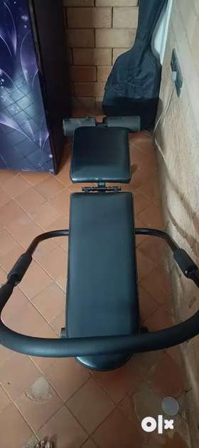 An equipment for doing ab workoutHardly used, in new condition Perfect for home gymOnly genuine buye...