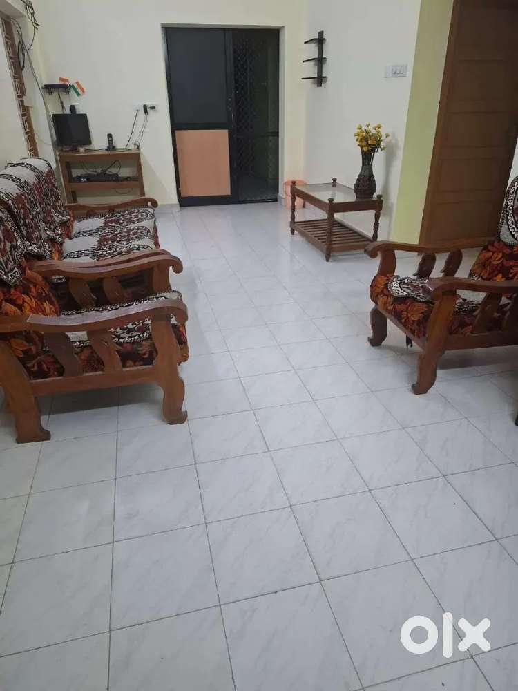 At vellayambalam 1BHK for working women's