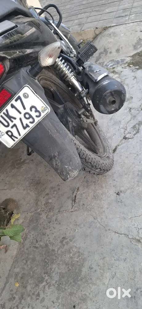 Dusri bike h , or car leni h isliye bech rha hu
