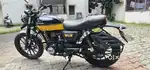 Hond CB300