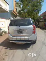 Mahindra XUV500 2014