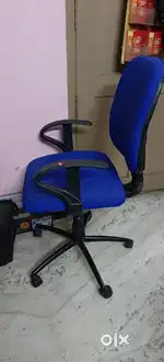 Rolling chair