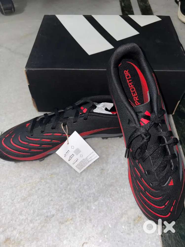 ADIDAS PREDATOR CLUB FG/MG FOOTBALL SHOE