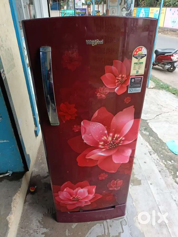 Single door fridges for sale excellent condition from 6000 onwards