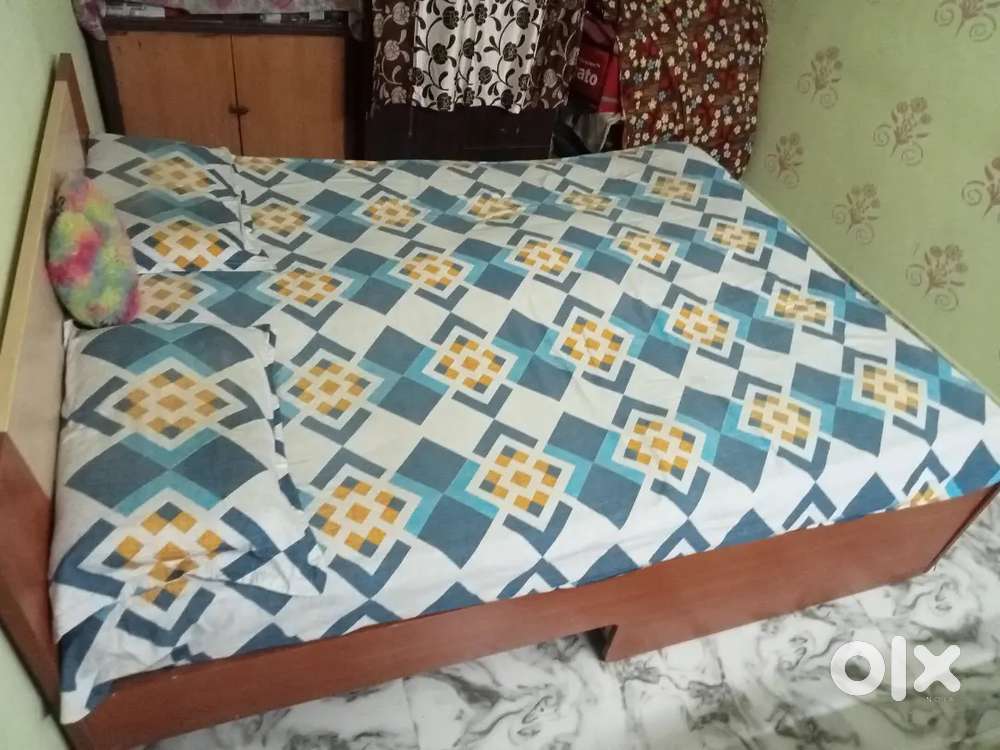 Storage bed with matter