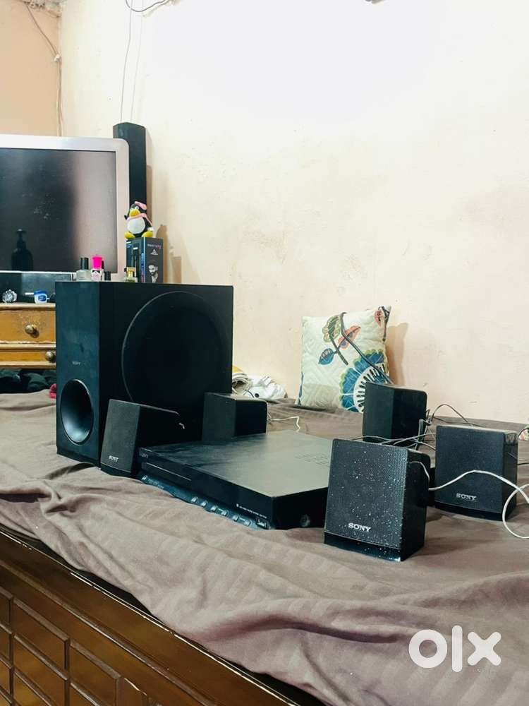 Sony DAV-TZ145 Real 5.1ch Dolby Digital DVD Home Theatre System