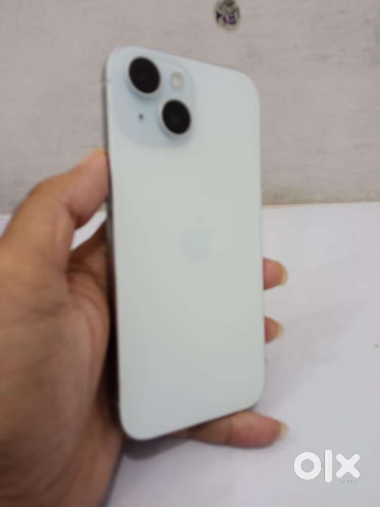 iPhone 15 (8/128)