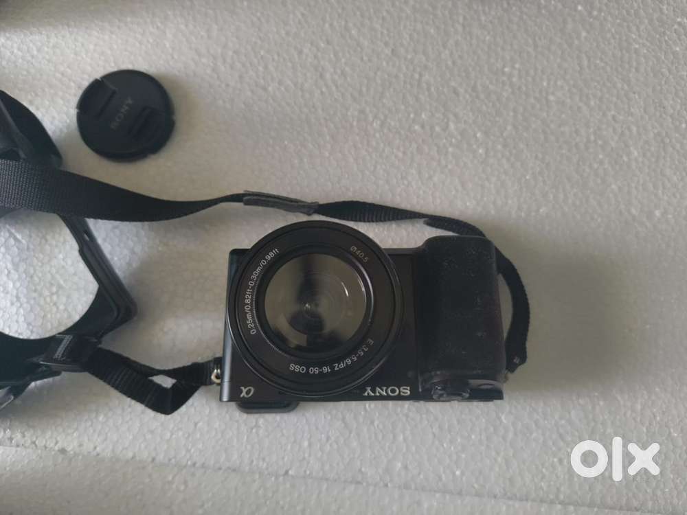 Sony camera  ALPHA ILCE-6100Y 24.2 Mp mirtorless digital ISLRC camera