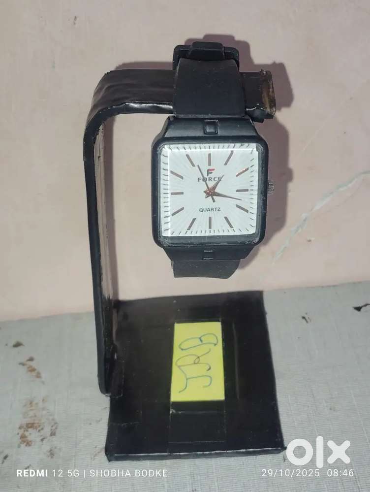 Qurtz female watch