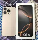Selling my 3 month old iPhone 16 pro with bill and box