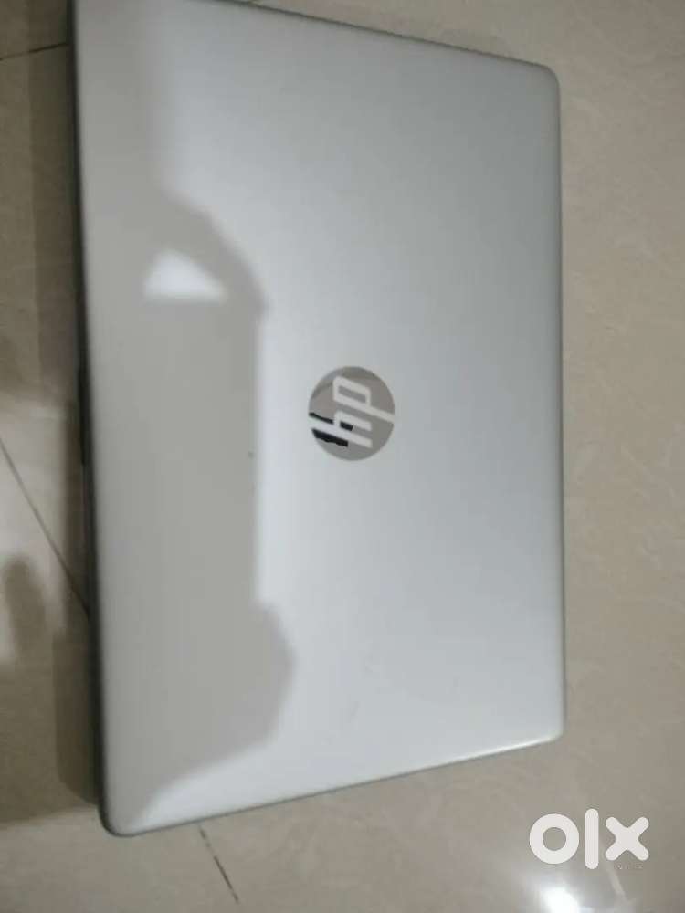H P Laptop selling