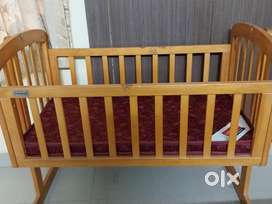 Babyhug cradle with bed