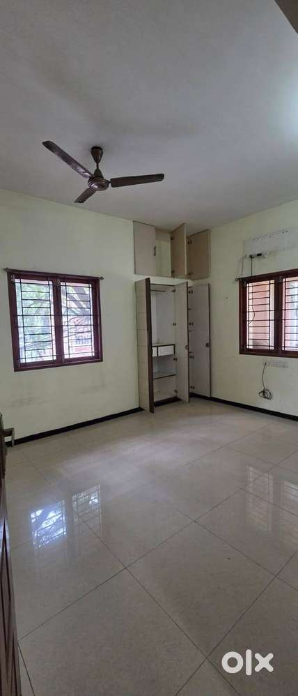 Adyar Indra Nagar 4000Sf Land with Apartment Building for Sale - ch 20