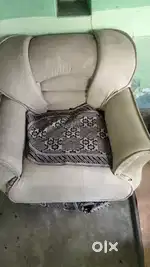Sofa hai 4 se 6 mahina huaa hai