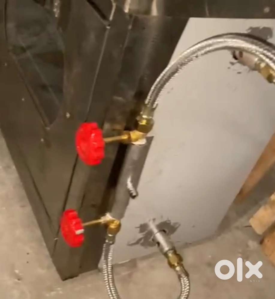 Microwave Oven LPG Pizaa Oven