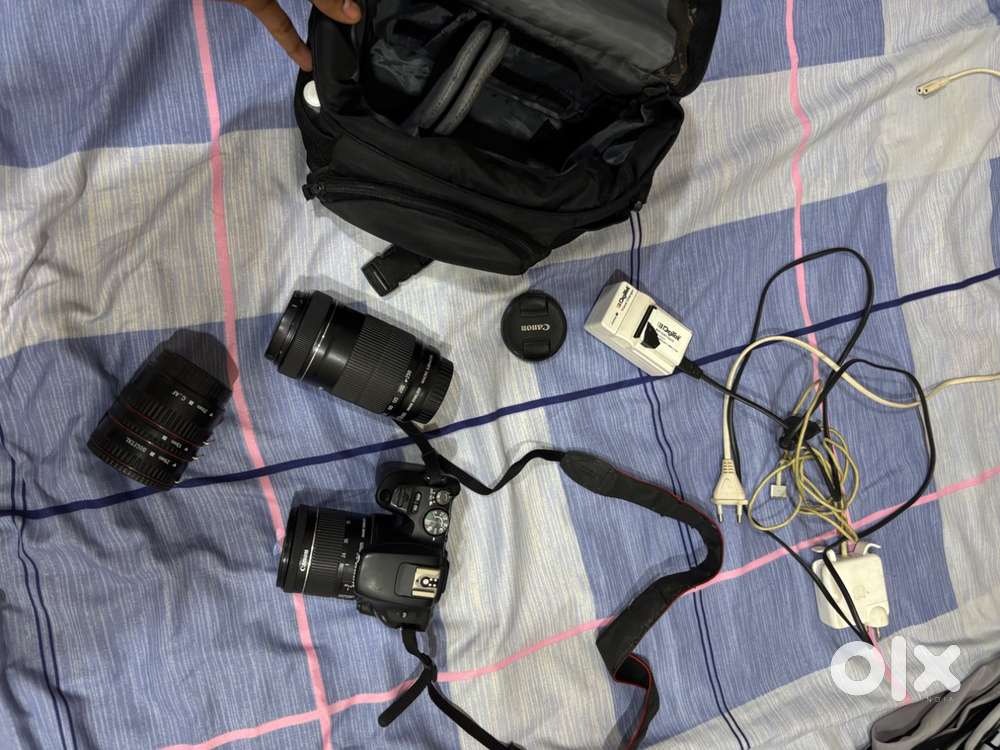 Canon 200d with 3 lens