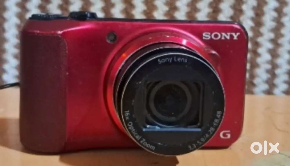 Sony HX10 V with 16x optical zoom
