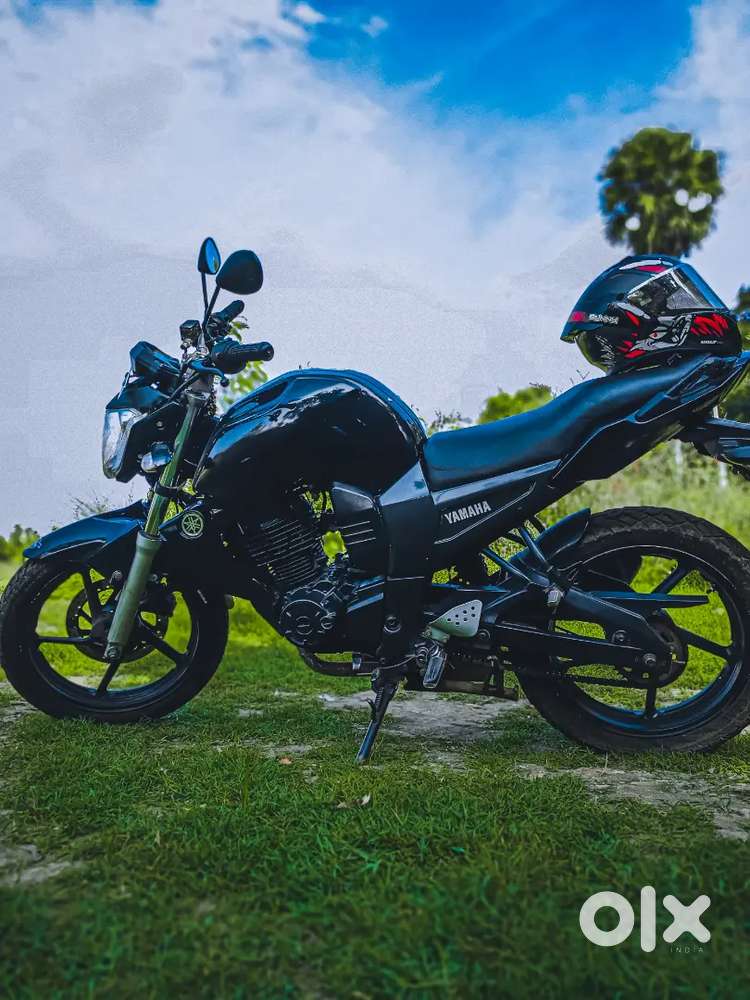 Fz 16 v1 Clean and neet condition front tyre 70% back new tyre