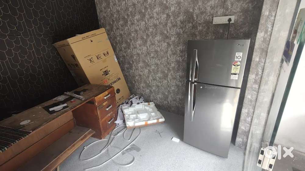Brand New condition fridge for just 15,000