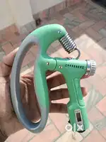 4 arms grow _ Hand gripper 100 kg at cheap price
