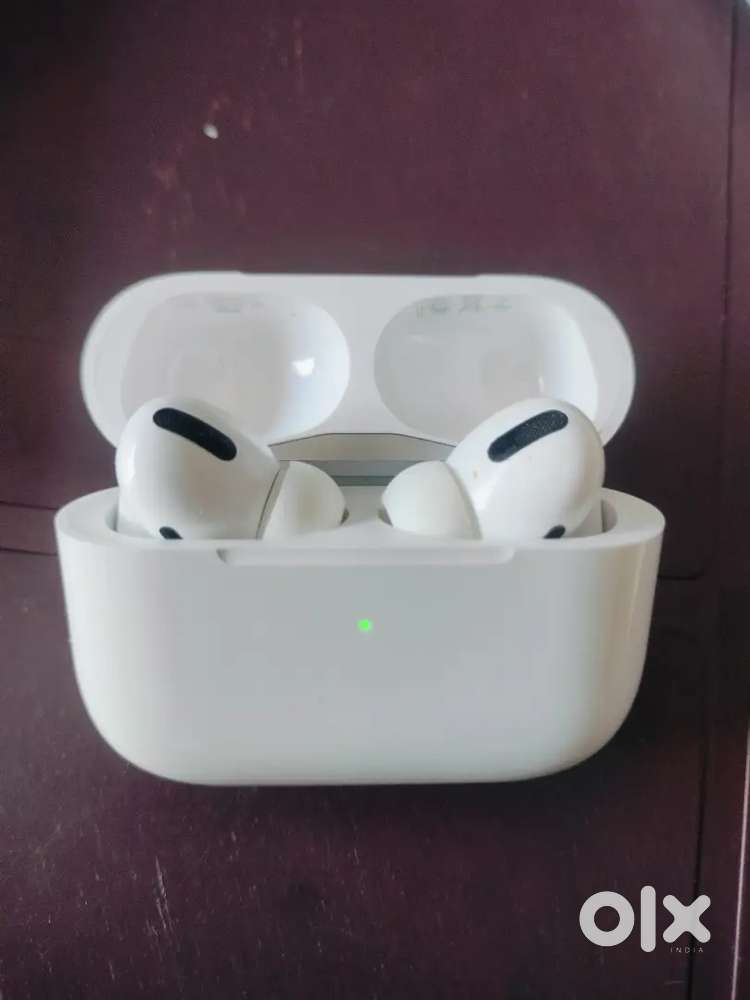 Earphones , earpods , airpods