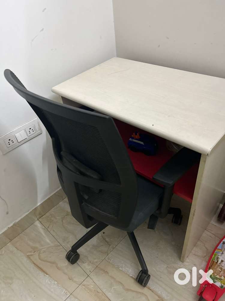 Computer table and chair