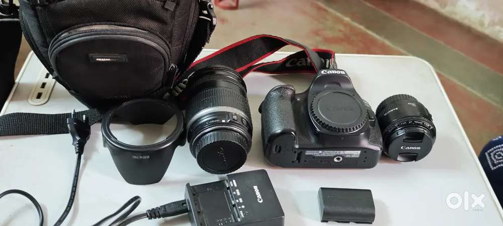 Cannon 80D(touch semi professional camera)