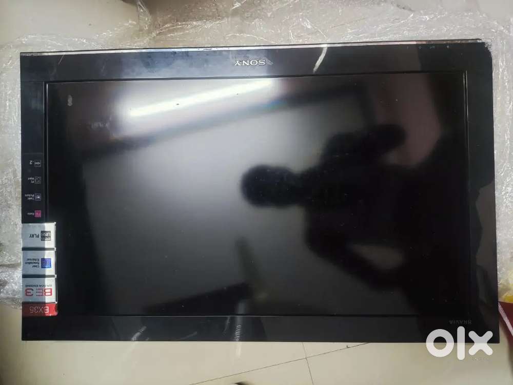 A brand Sony tv