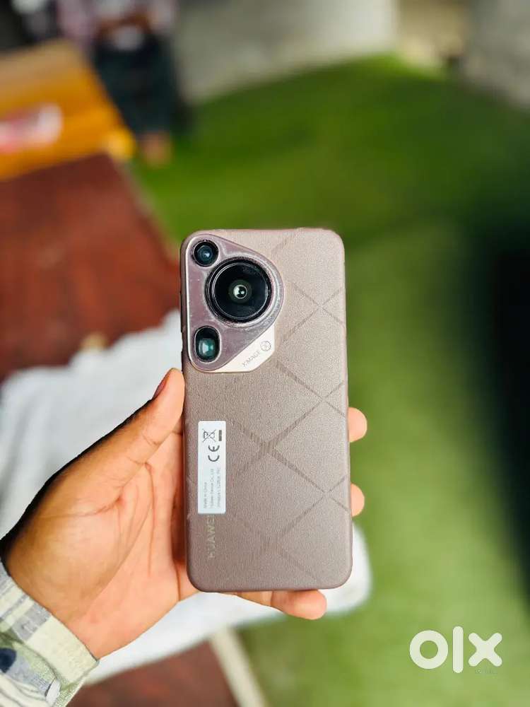 HUAWEI PURA 70 ULTRA