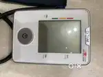 BLOOD PRESSURE MONITOR