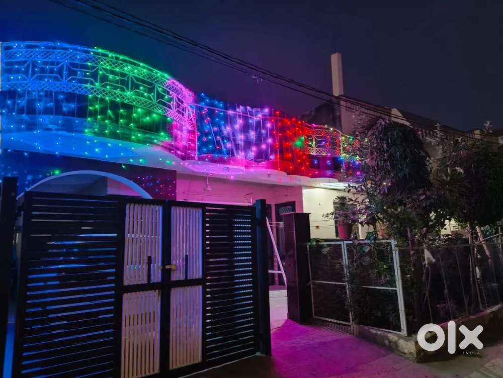 A BIG HOUSE FOR SALE