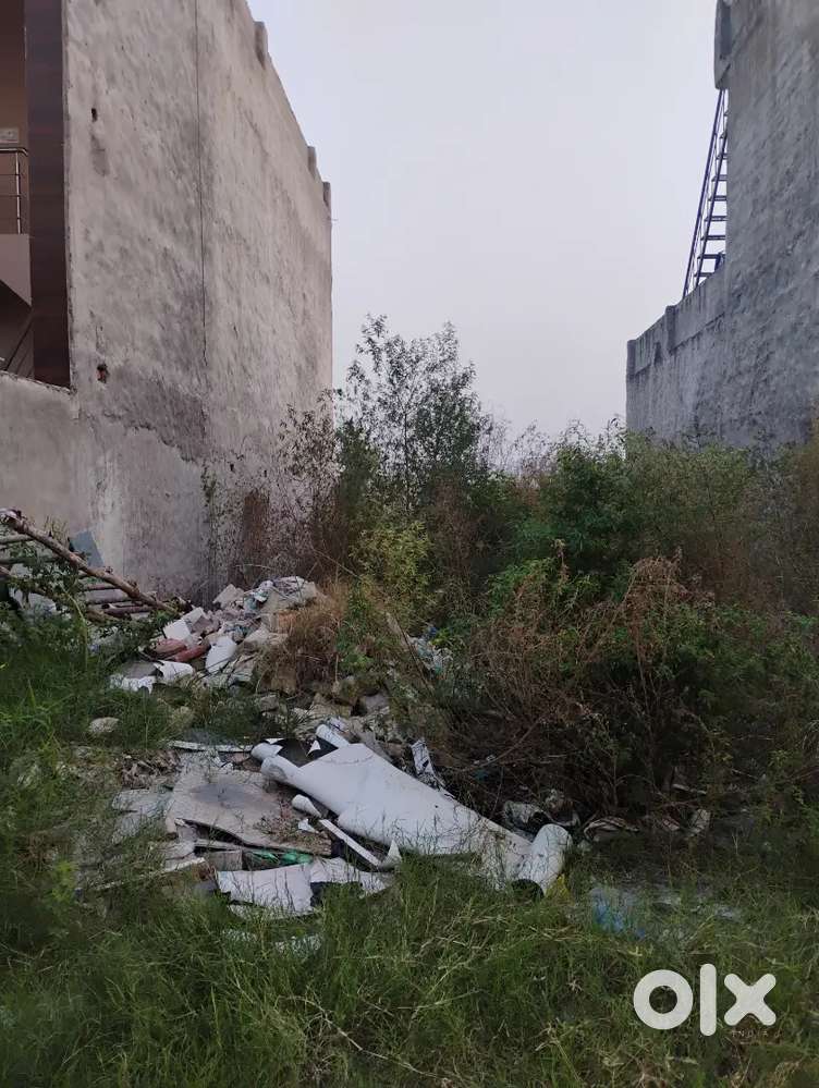 110 GAJ PLOT FOR SALE